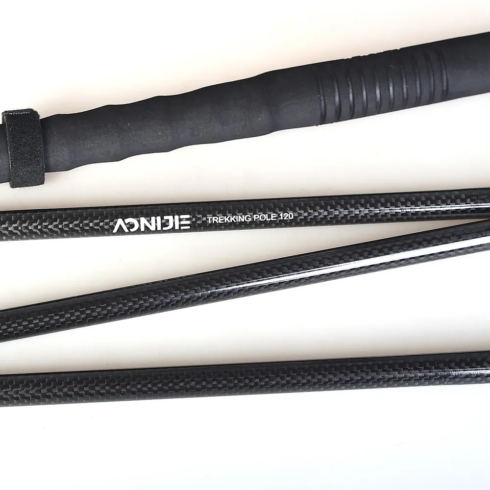Đánh Giá Gậy Carbon Chạy Trail Aonijie E4204: Siêu Nhẹ, Chinh Phục Mọi Đỉnh Cao